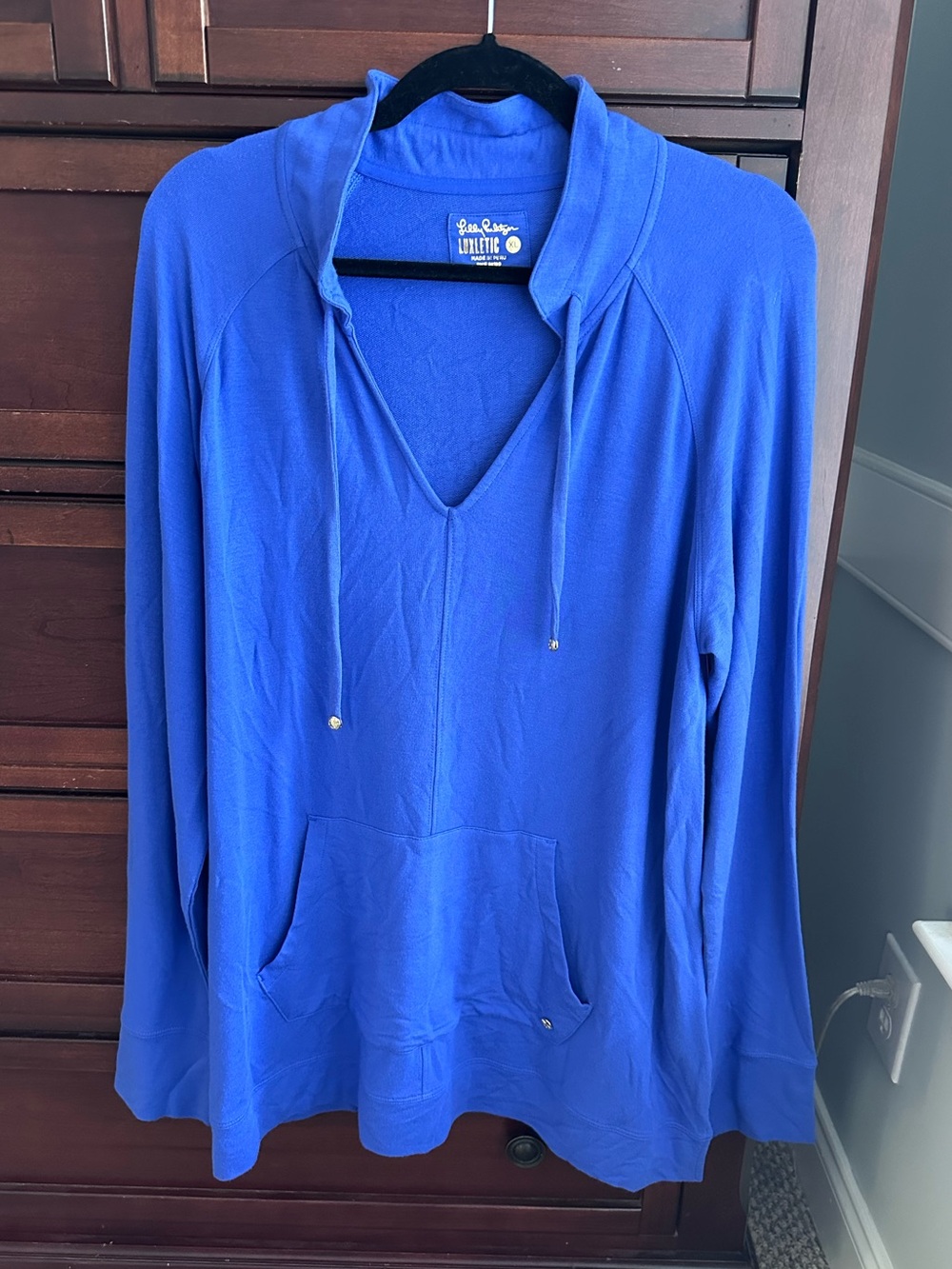 Lilly Pulitzer Luxletic Cassi pullover in blue size XL